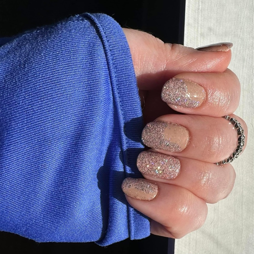 🔥 $3 Add-On. Color Street Accent Nail Strips in Divine Diva Drip